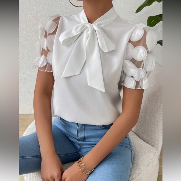 Elegant White Women's Top with Bow Detail - Picture 1 of 16